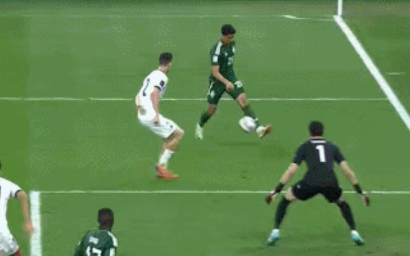 11打9！沙特2-0吉尔吉斯斯坦，两战全胜昂首晋级