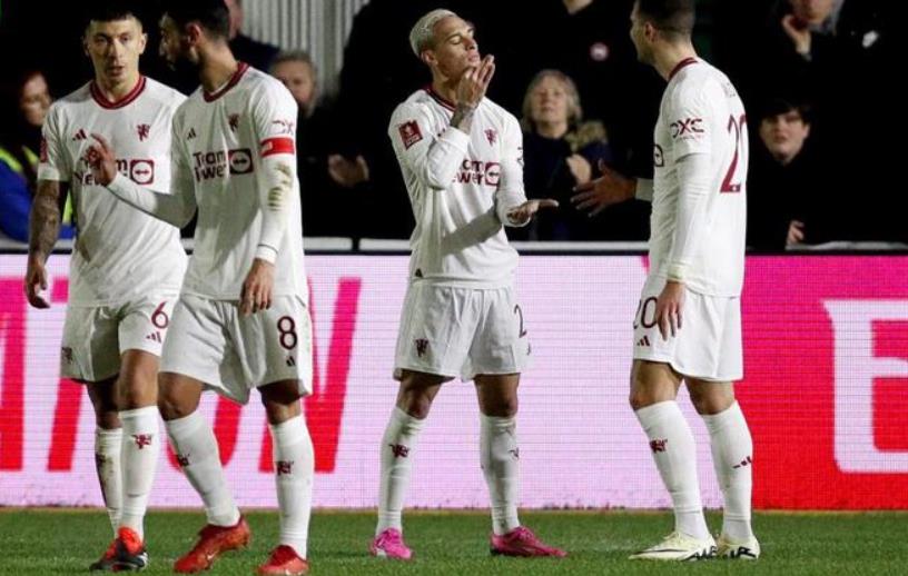 英足总杯：曼联4-2纽波特晋级 B费、安东尼建功，霍伊伦补时锁定胜局