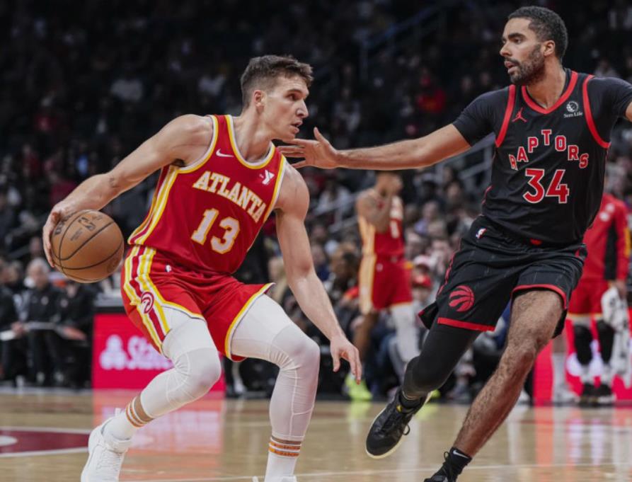 NBA：老鹰险胜猛龙结束四连败，特雷-杨30分引领反扑
