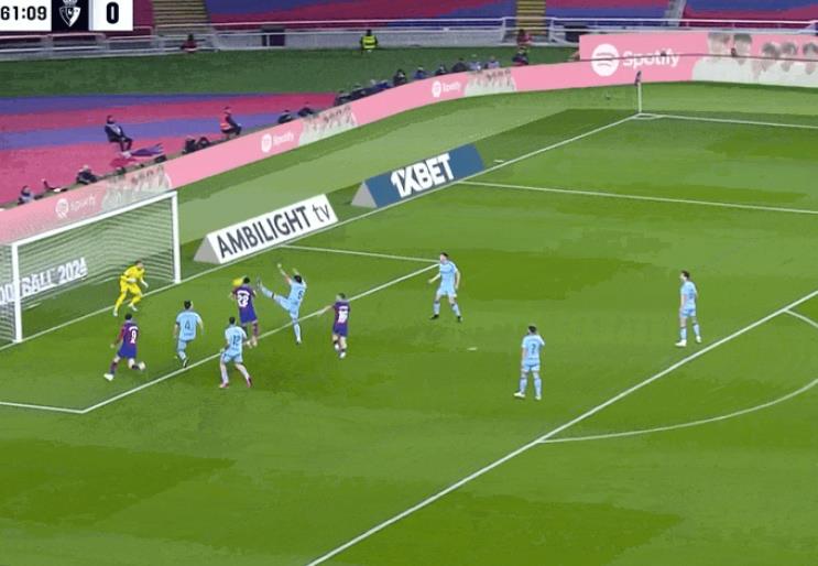 【西甲】巴萨1-0小胜奥萨苏纳：小将罗克破门，莱万单刀越位无效