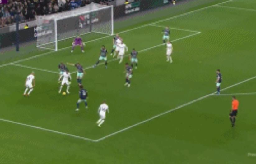 【英超】热刺主场3-2险胜布伦特福德，伊万·托尼双响难救主